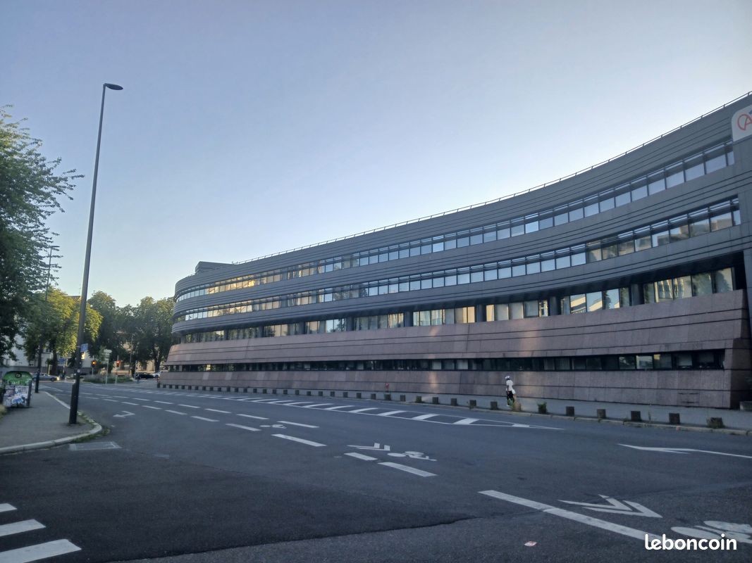Emplacement unique pour ce studio (image 9)