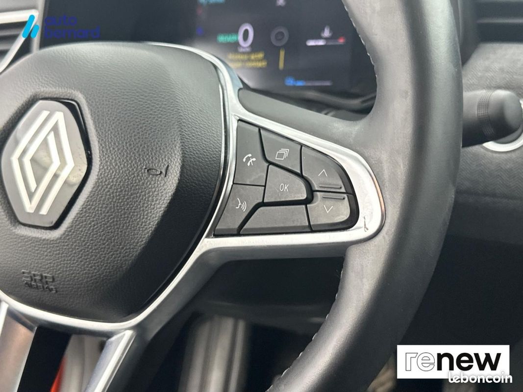 Renault Clio 1.6 E-Tech 145ch full hybrid Techno (image 17)