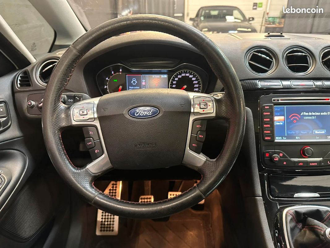 FORD S-MAX 2.0 TDCi 163 ch Sport Platinium - TOIT PANORAMIQUE / EMBRAYAGE DISTRIBUTION OK / CARDANS NEUF (image 14)
