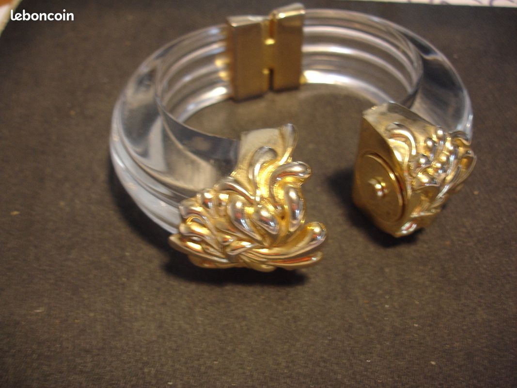 Bracelet Manchette En Lucite Vintage - Transparent Et Doré - Style Sculptural