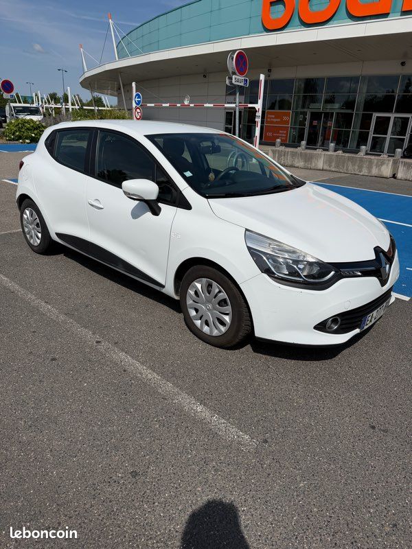 Renault Clio IV 1.5 DCI 75 (image 1)