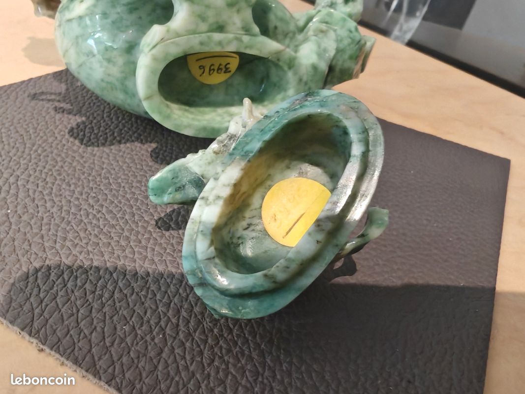Vase en Jadeite chinois sculpté à la main ancien 19ème état satisfaisant (image 17)