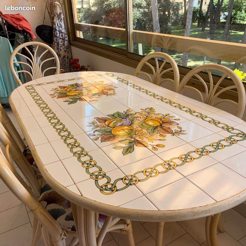 Table carrelée (image 3)