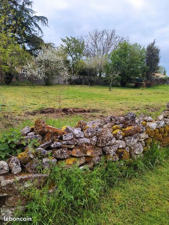 ENTRE PUYMOYEN et TORSAC, TERRAIN CONSTRUCTIBLE +/-500M2