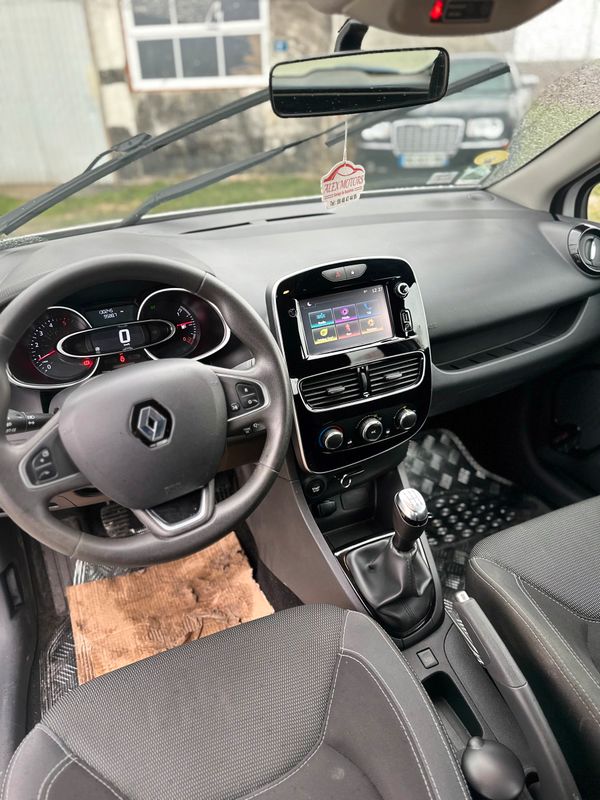 Renault Clio 4 IV PH2 1.5dci 75ch 06/2018 130.000km CT-6mois kit de  distribution neuf, révision complet fait pneus neuf navigation led rien à  prévoir idéal même jeune conducteur - Utilitaires