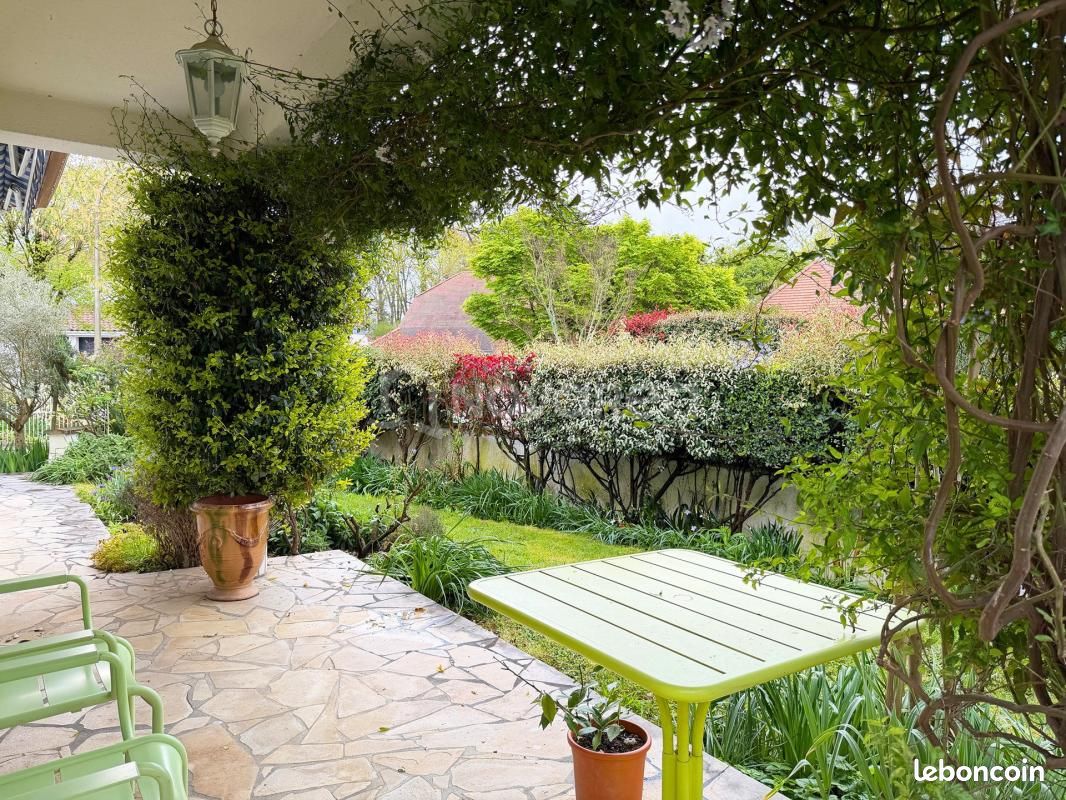 Maison 6 pièces 171 m² · à Lons · 171 m² · 379 000 €