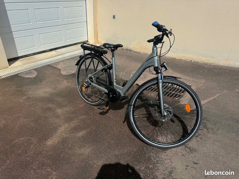 Vélo à assistance électrique (image 1)