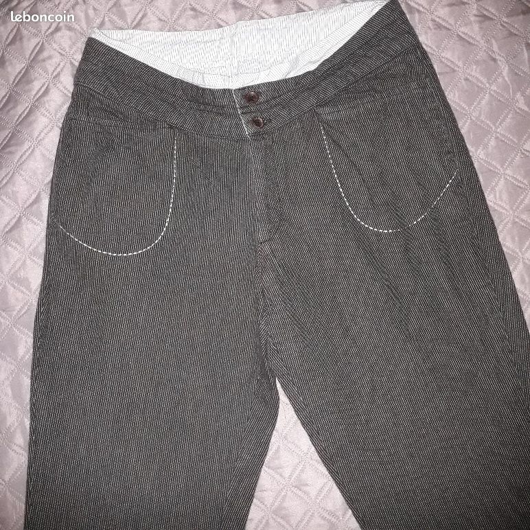 Pantalon Court (cropped) Femme Miss Captain - Taille 30, Longueur Jambe 27 - Gris Délavé - Occasion Bon état