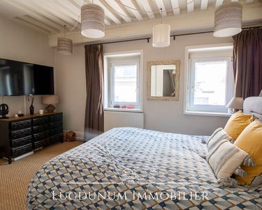 Maison 699 000 € - 202 m²