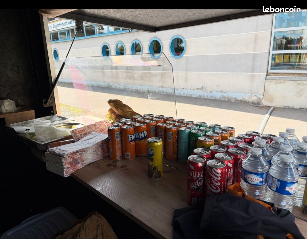 Food truck (image 3)