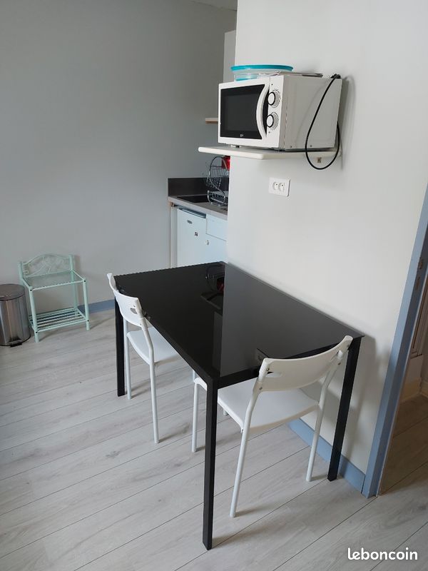 Appartement 1 pièce 17 m² · à Quimper · 17 m² · 370 €/mois