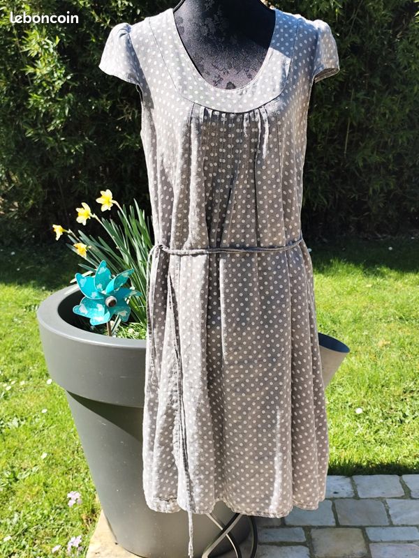 alina formal illusion lace a line dress Alex Evenings Women's Beaded Illusion Neckline Gown - Dark Navy main image 1