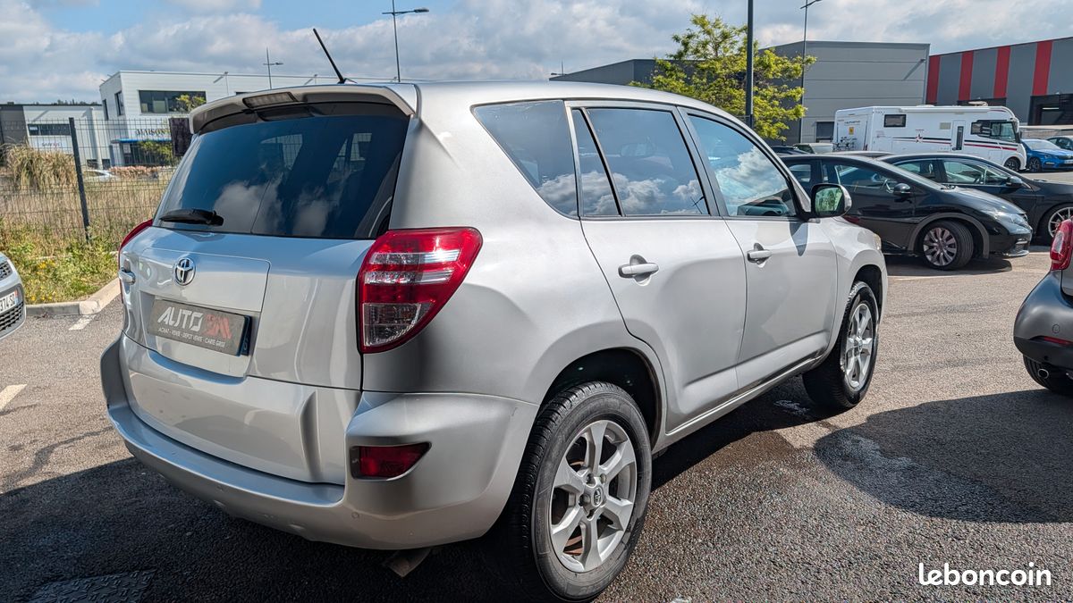 Rare Toyota RAV4 3 2.0 VVT-i Essence 158ch Boite Manuelle Crit'Air 1 (image 3)