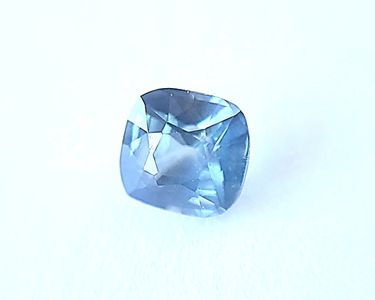 Saphir Bleu Naturel Madagascar 2,64 Carats Shola - Ovale, Taille Excellente, Rempli Et Chauffé