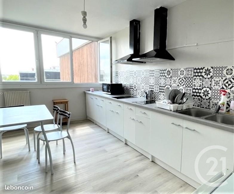 Appartement 4 pièces 77 m² · à Trappes · 77 m² · 1 050 €