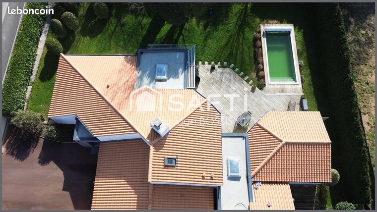 Maison 7 pièces 207 m²