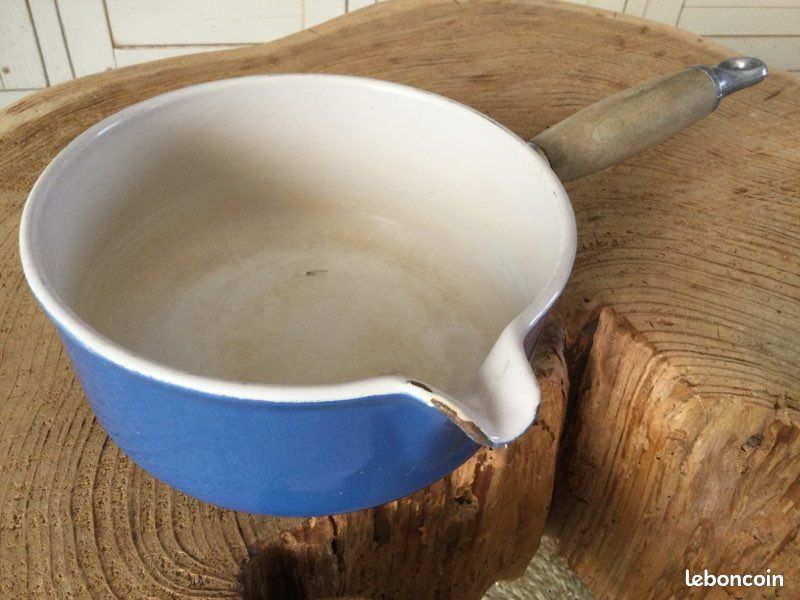 Poêle Fonte Le Creuset 18cm - 1 éclat (image 1)