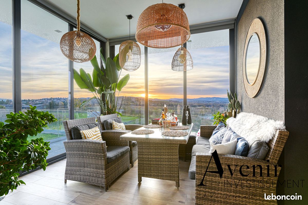 Maison 7 pièces 235 m² · à Limonest · 235 m² · 5 000 €