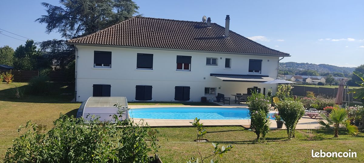 Maison 8 pièces 258 m² · à Trélissac · 258 m² · 360 000 €