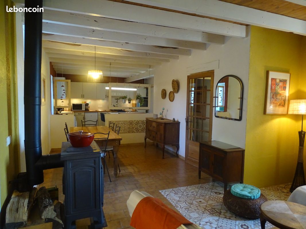 Jolie maison en pierre typique et tranquille (image 3)