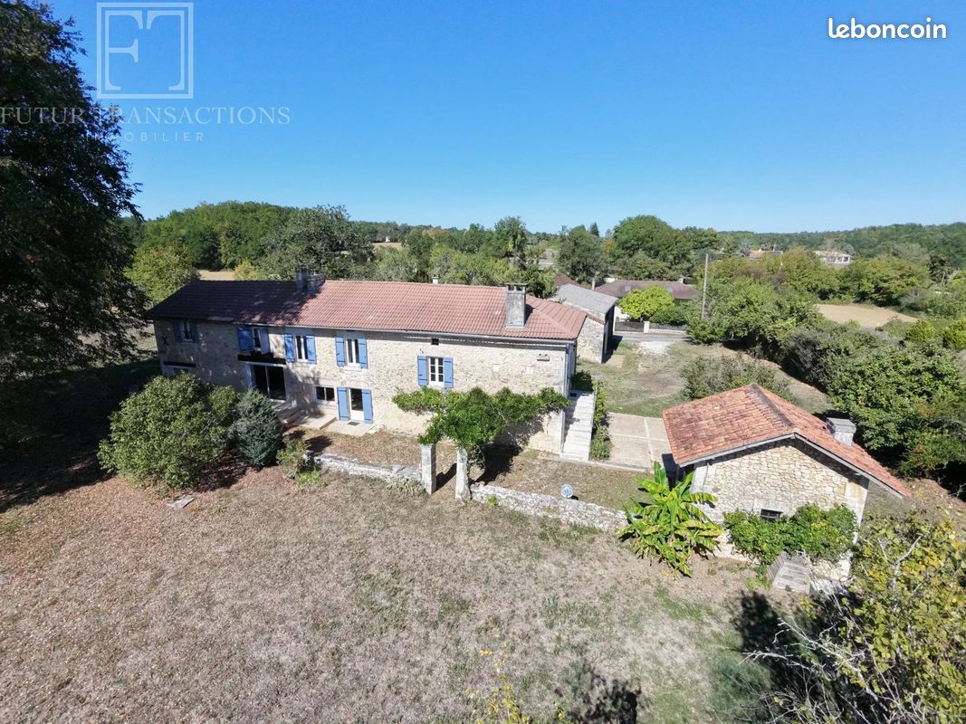 Maison 6 pièces 211 m² · à Champagnac-de-Belair · 211 m² · 336 900 €