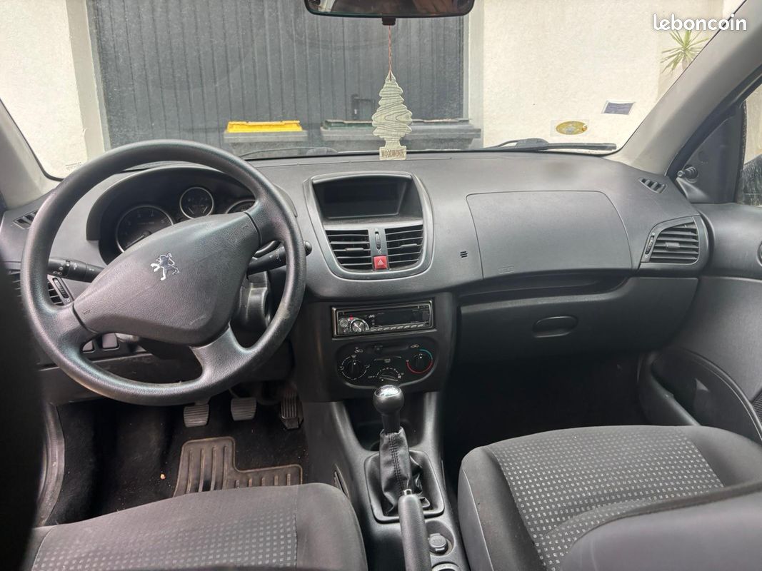 Peugeot 206+ 1.1L (image 3)