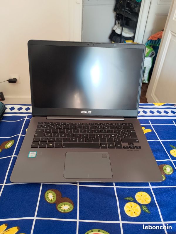 Asus Zenbook S 14, PC IA de prochaine génération, Ordinateur portable ultramince de 14 po, Écran