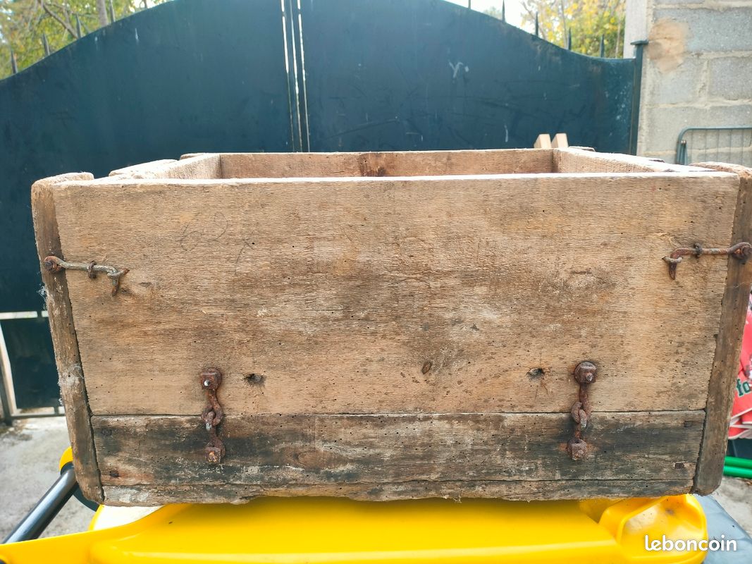 Caisse en bois rustique (image 3)