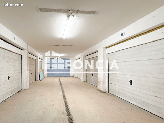 Parking 15 m² · à Apprieu · 15 m² · 87 €/mois