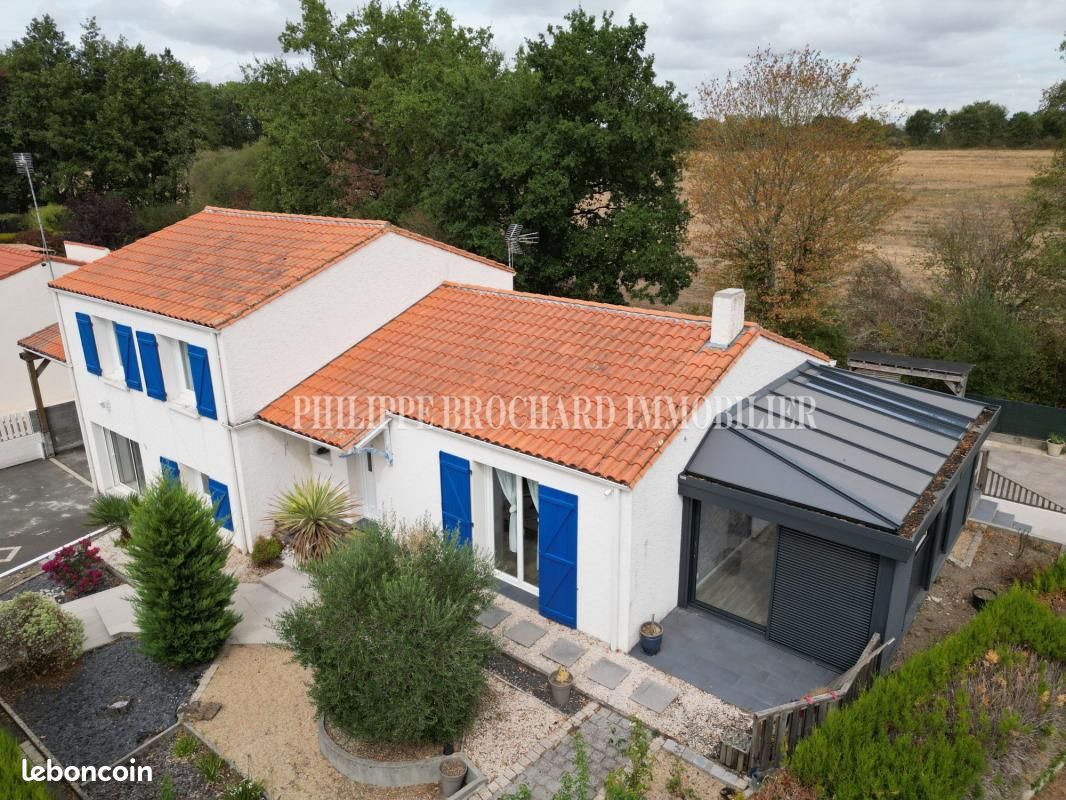 Maison 8 pièces 142 m² · à Le Poiré-sur-Vie · 142 m² · 243 570 €