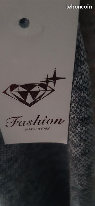 Une veste grise et bordeaux taille unique marque Made In Italy Fashion (image 10)