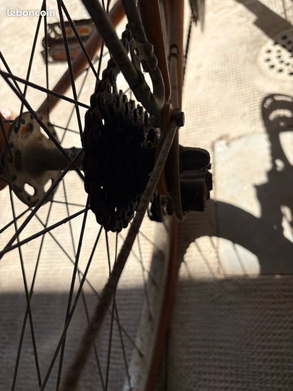 Vélo de course Peugeot des années 1970 (image 7)