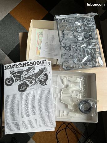 MAQUETTE HONDA NSR 500 Tamiya Grand Prix Racer 1/12 - Jamais monté EUR