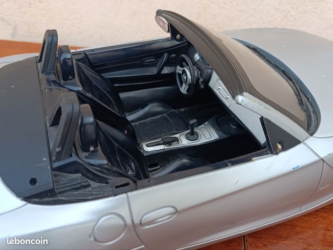 BMW Z4 décapotable 🚘 (pour Ken ou Barbie) manque 1 rétroviseur (image 7)