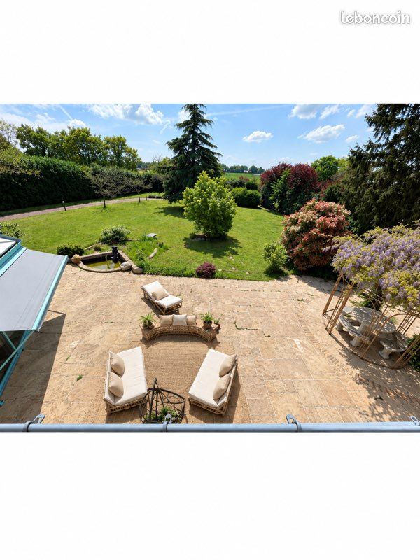 Maison 8 pièces 206 m² · à Changé · 206 m² · 330 000 €