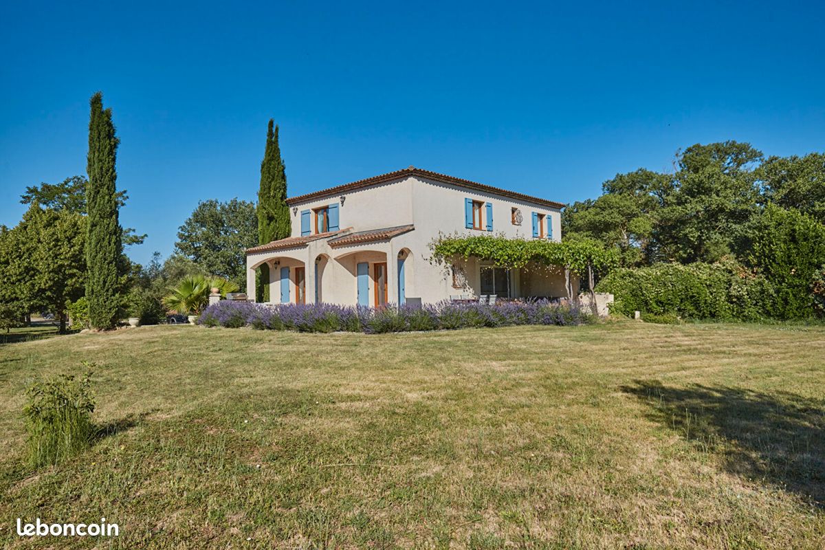 Maison 7 pièces 194 m² · à Vernègues · 194 m² · 634 000 €