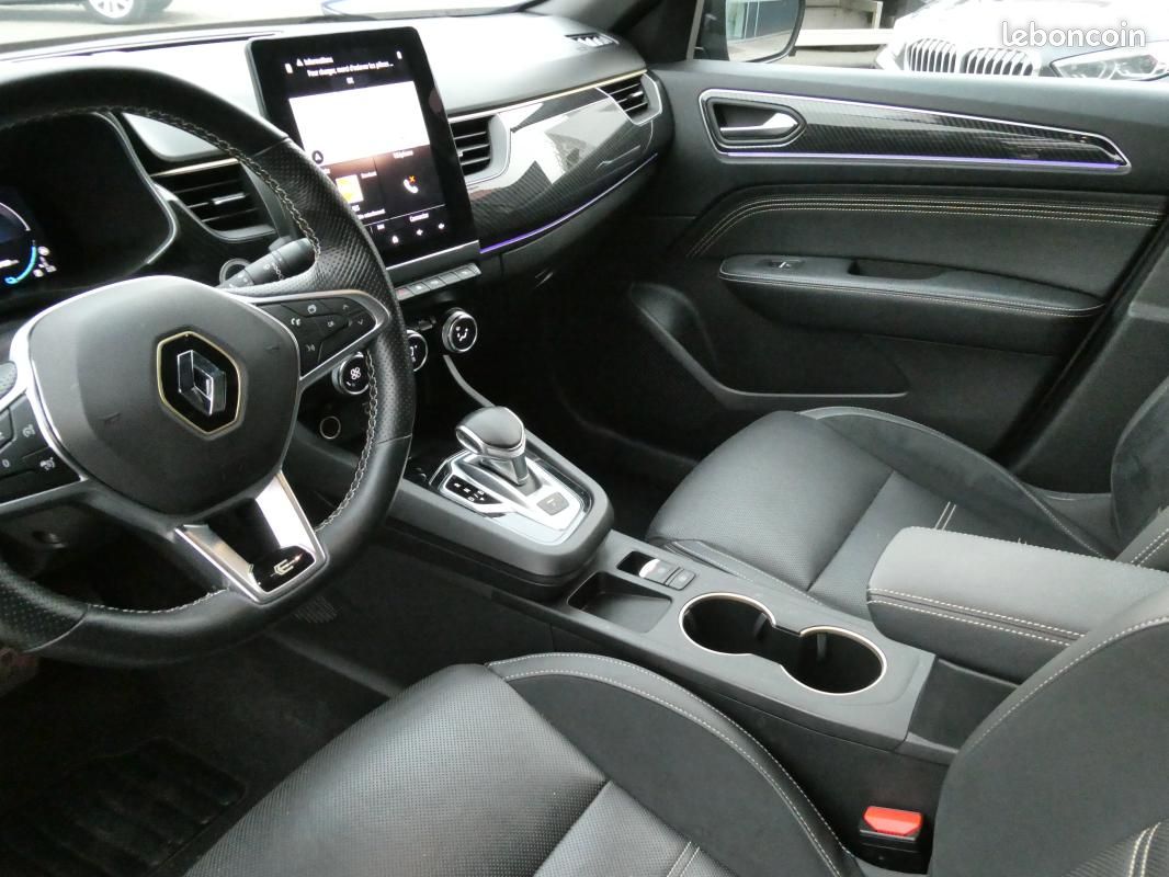 Renault Arkana ENGINEERED 1.6 E-TECH HYBRID 145 cv BVA6 (image 9)