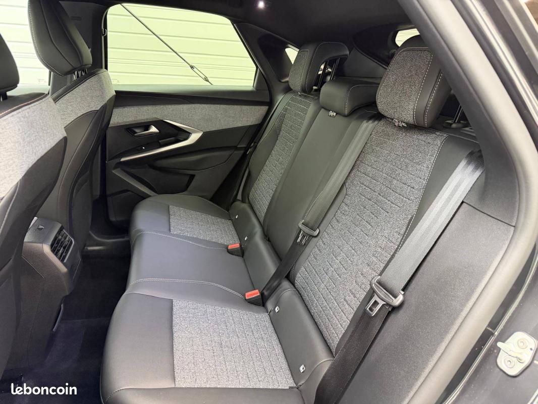 Peugeot 3008 (3) 1.2 HYBRID 145 ALLURE E-DCS6 PACK VISION 360 (image 6)