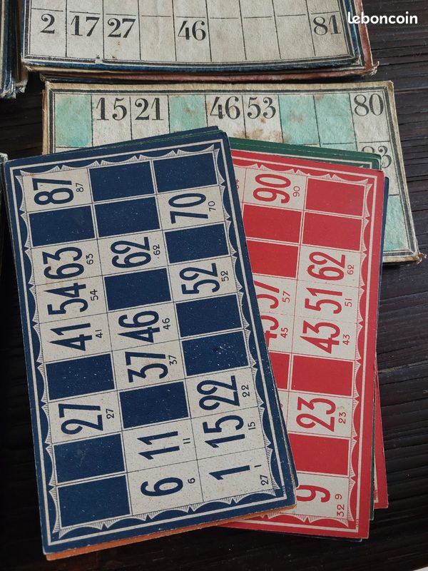 Ancien jeu de loto avec jetons en buis - Le Grenier de Lisette