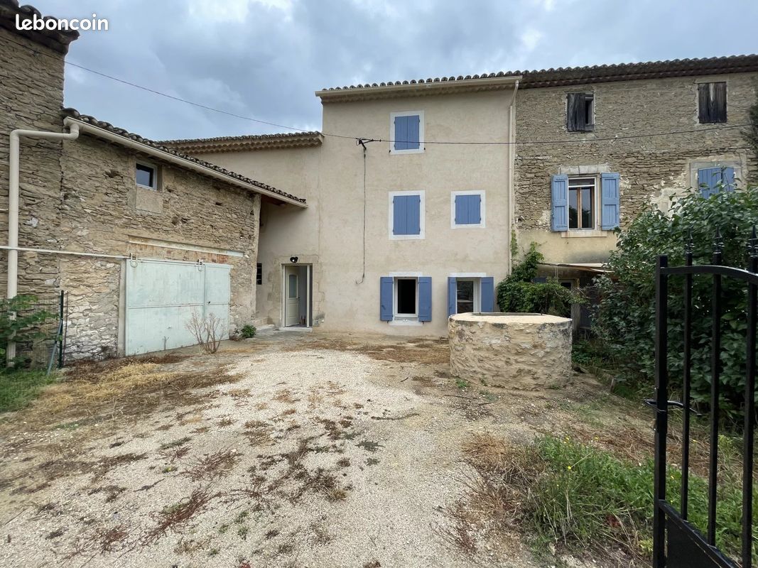 Maison 5 pièces 108 m² · à Oppède · 108 m² · 1 300 €/mois