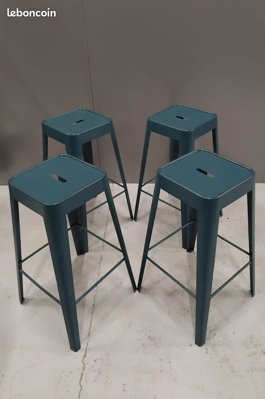 Lot de 4 tabourets empilables (image 1)