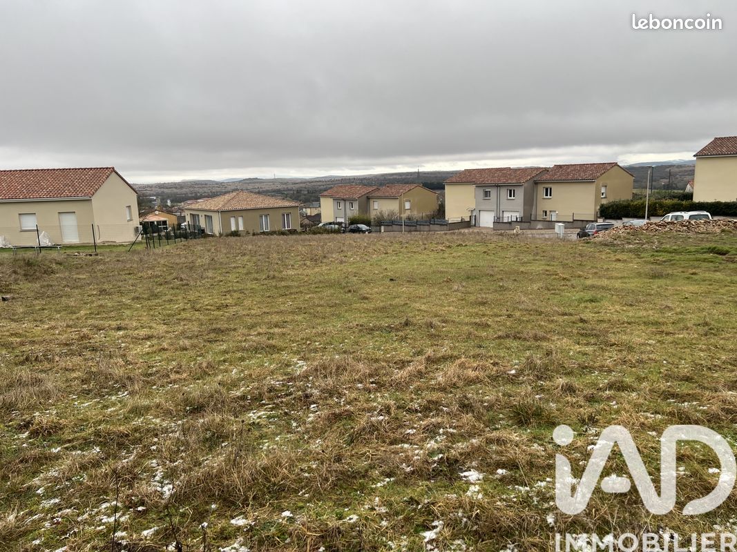 Terrain 820 m² · à La Cavalerie · 820 m² · 49 000 €