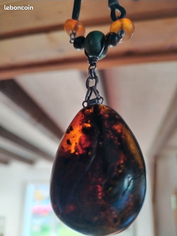 Joli collier ambre (image 3)