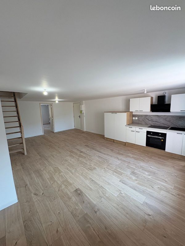 Appartement 3 pièces 80 m² · à Thiers · 80 m² · 660 €