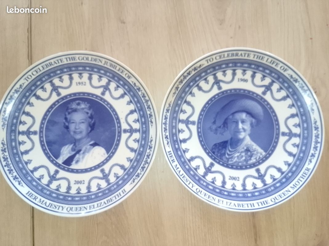Paire d'assiettes de collection Wedgwood de la reine Elizabeth (image 1)