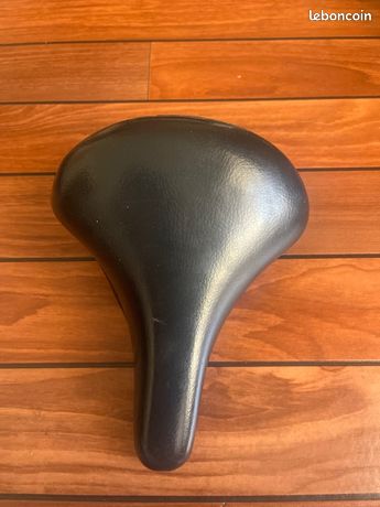Lot Selles Vélo Ancien Cuir – Marque Pryma, Course/route