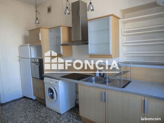 Appartement 4 pièces 107 m² · à Grenoble · 107 m² · 1 252 €