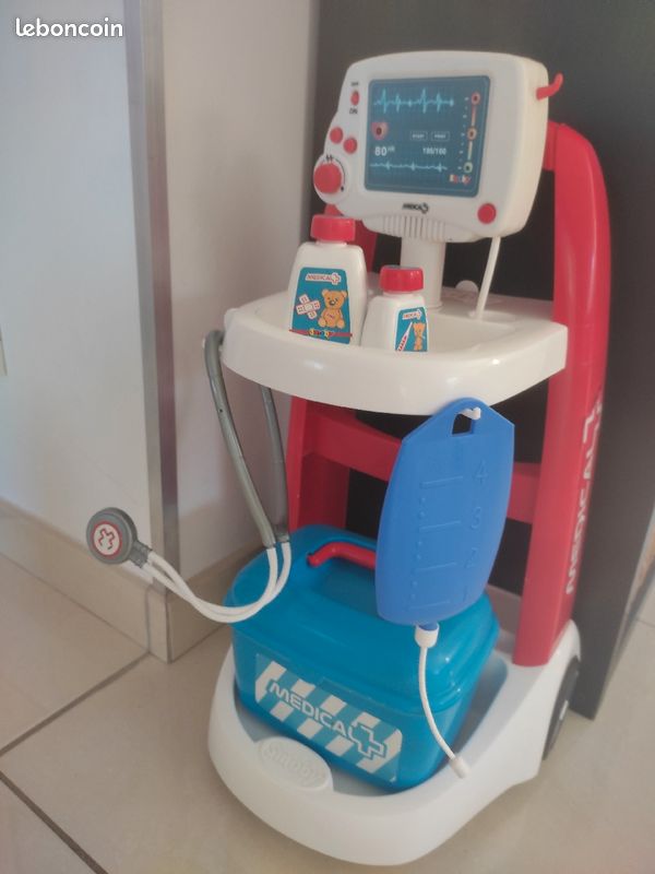 Charriot malette docteur smoby (image 2)
