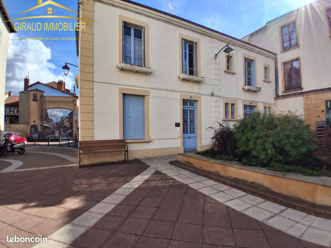 Maison 4 pièces 78 m² · à Charlieu · 78 m² · 160 000 €