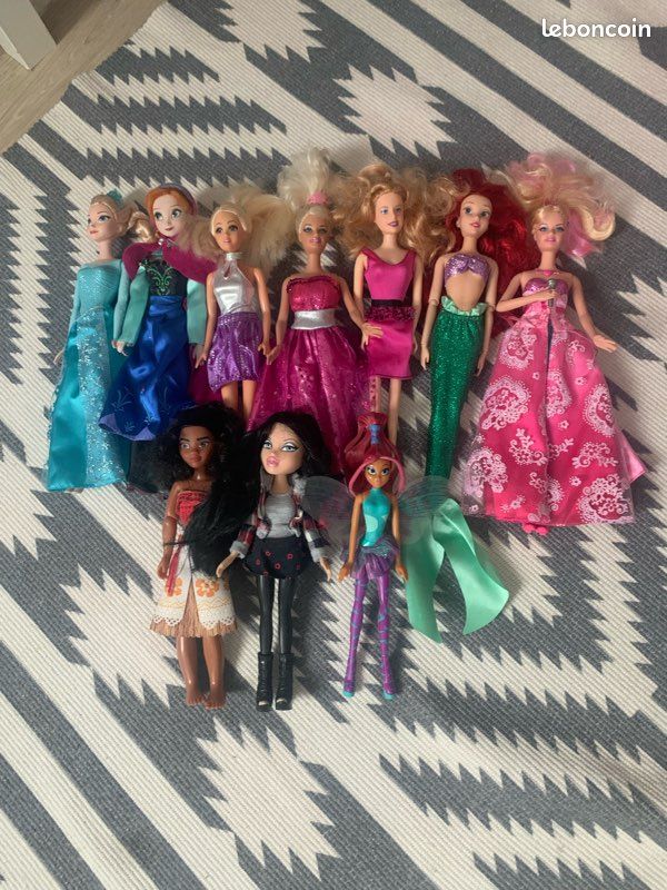 Lot de Barbie (image 1)